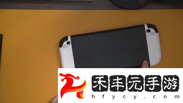 Switch2外觀模型泄露影像：屏幕與手柄尺寸均有提升